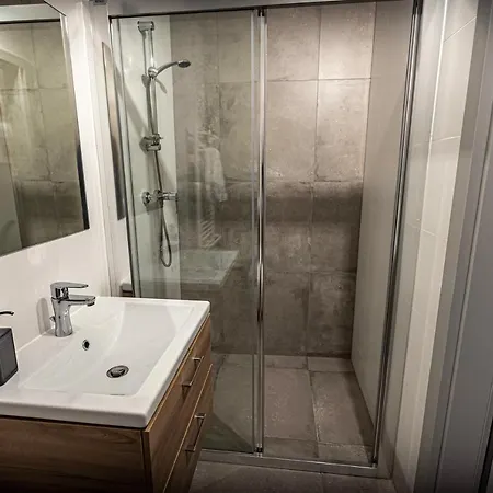 Apartament Miodzio